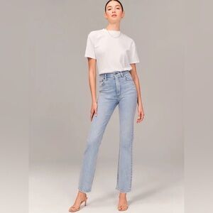 Abercrombie & Fitch Ankle Straight Ultra High Rise Distressed Jeans Size 33 / 16